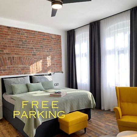 Four Rooms Carlsbad Authentic 카를로비바리 외부 사진