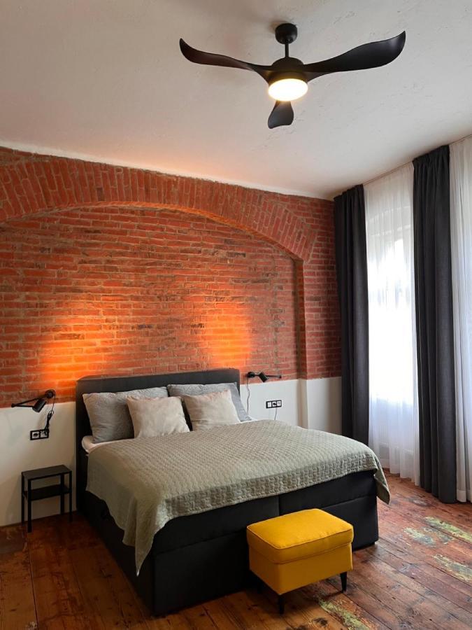 Four Rooms Carlsbad Authentic 카를로비바리 외부 사진