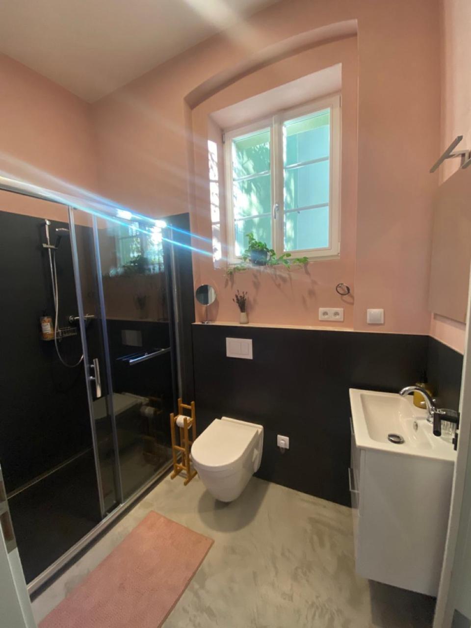Four Rooms Carlsbad Authentic 카를로비바리 외부 사진